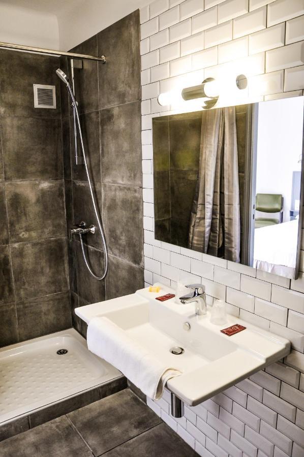 קאלבי Hotel Les Arbousiers מראה חיצוני תמונה
