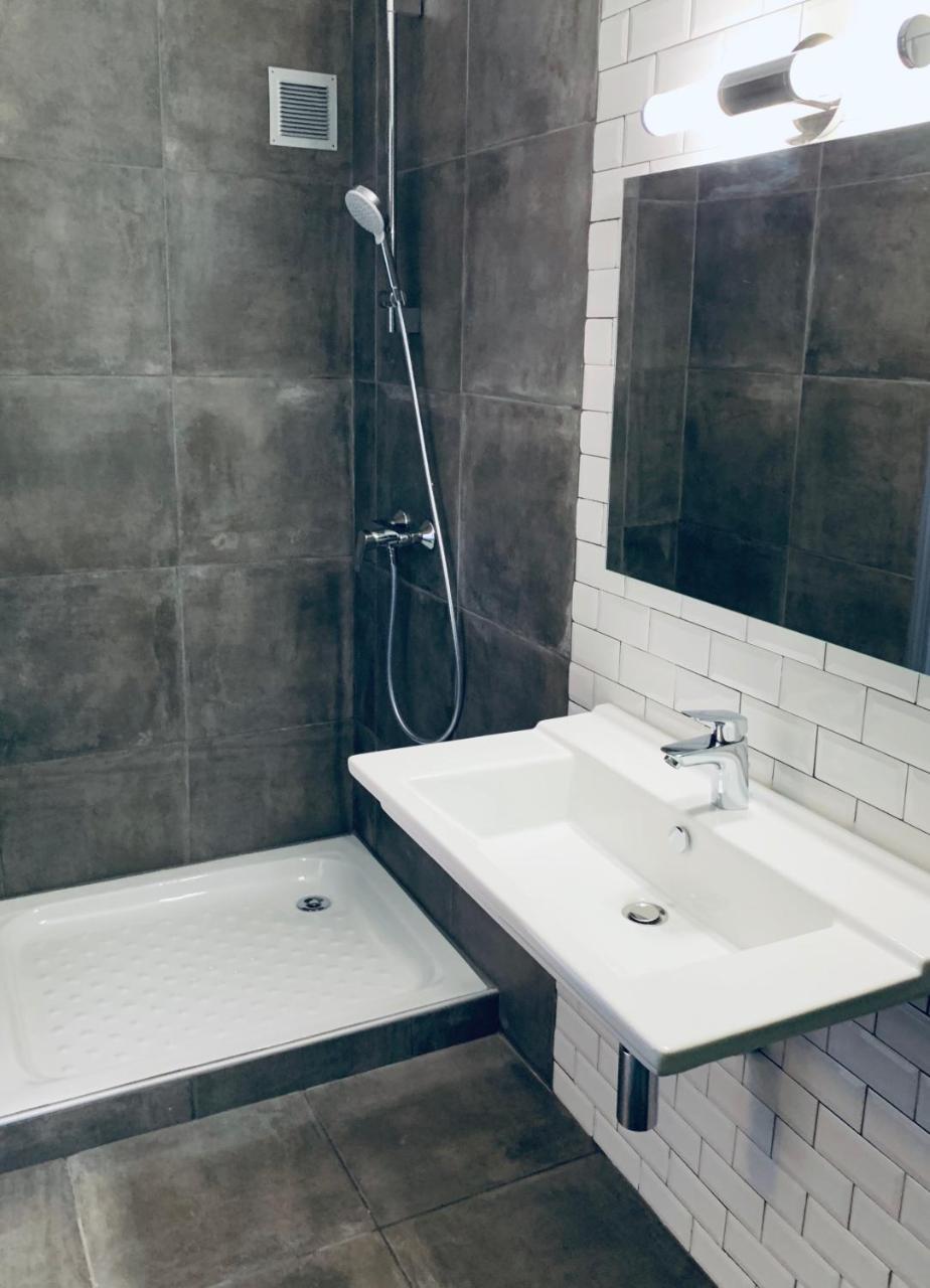 קאלבי Hotel Les Arbousiers מראה חיצוני תמונה