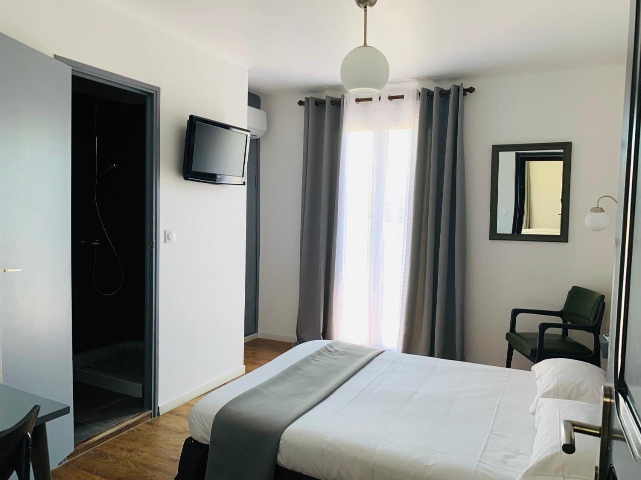 קאלבי Hotel Les Arbousiers מראה חיצוני תמונה