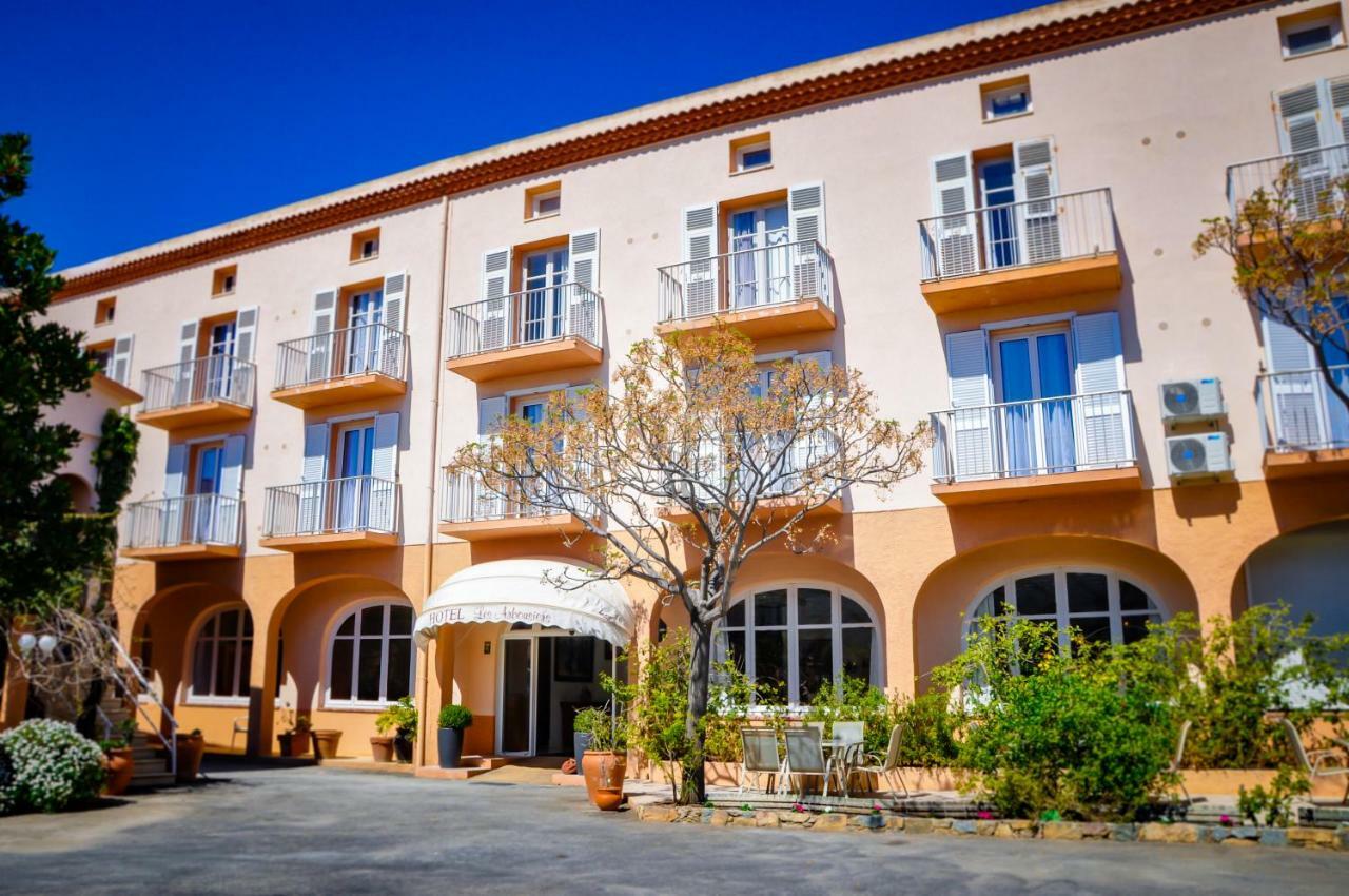 קאלבי Hotel Les Arbousiers מראה חיצוני תמונה