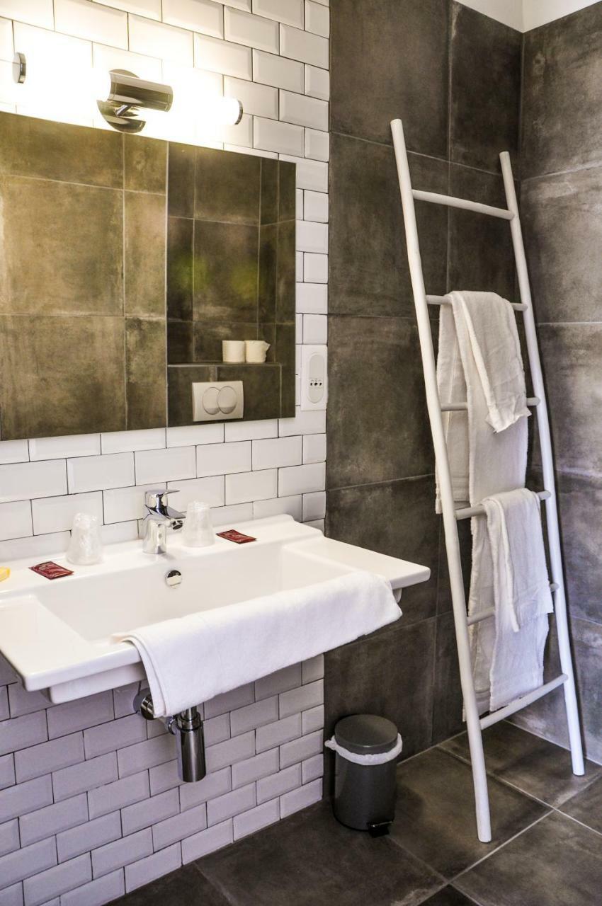 קאלבי Hotel Les Arbousiers מראה חיצוני תמונה