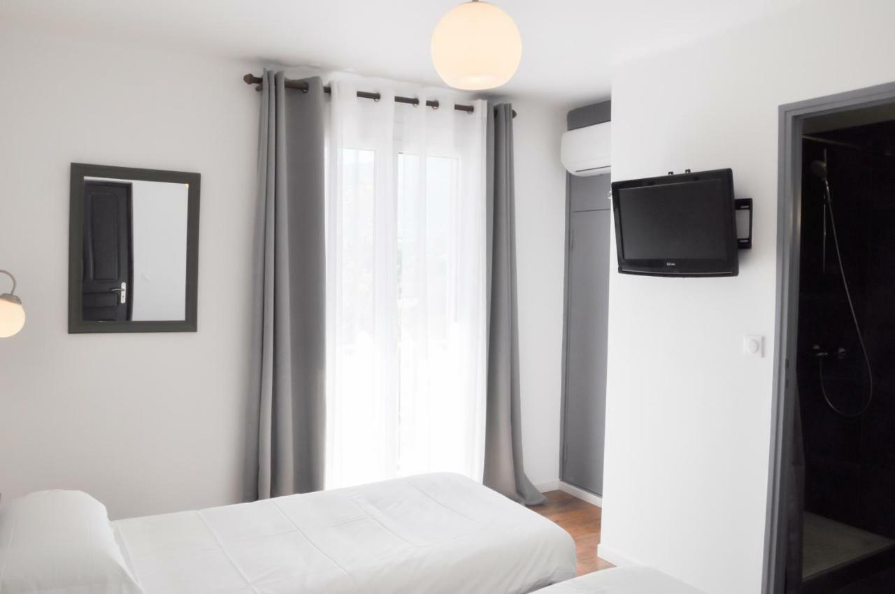 קאלבי Hotel Les Arbousiers מראה חיצוני תמונה